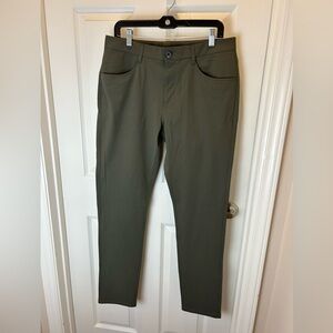 VUORI MENS META PANTS SIZE 32 OLIVE GREEN SIZE 32 WAIST